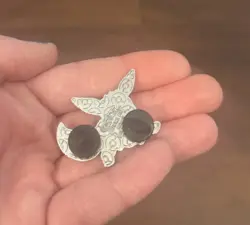 Pokemon Radiant Shiny Eevee Collector’s Pin Nintendo Officially Licensed - Image 2