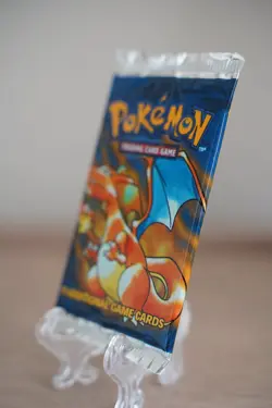 Pokemon TCG Base Set Unlimited Booster Pack Charizard Art WOTC Sealed - Image 3