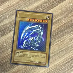 Konami Yu-Gi-Oh! Blue-Eyes White Dragon Ultra Rare Unlimited SDK-001 - Image 1