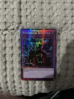 Yugioh Bottomless Trap Hole MP25-EN018 Quarter Century Rare 1st Ed Near Mint - Image 2
