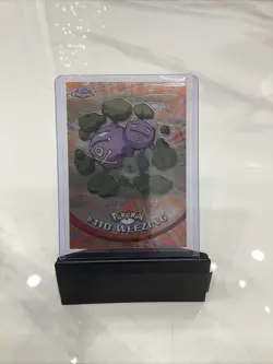Pokemon - Weezing #110 2000 Topps Chrome Near Mint - Image 1