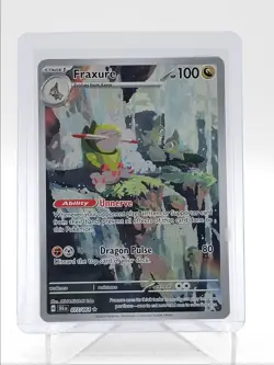 FRAXURE 2024 POKEMON SHROUDED FABLE ILLUSTRATION RARE FA A 077/064 Q5716 - Image 1