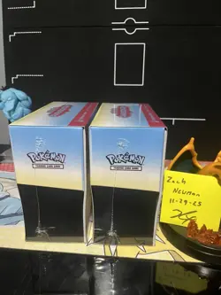 Paradox Rift Pokemon Center Exclusive Roaring Moon ETB. New Factory Sealed - Image 2