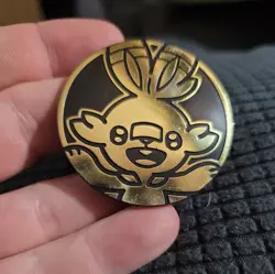 POKEMON SCORBUNNY GOLD HOLO JUMBO COIN - Image 3