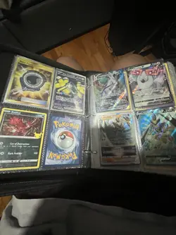 Pokemon Binder/ Cards 636996769739 - Image 4