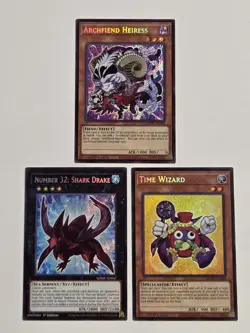 Time Wizard MZMU-EN060 Secret Rare 1st Edition Yugioh Maze of Muertos Chibi Set - Image 1