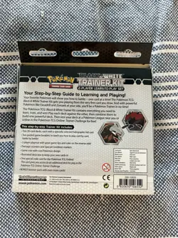 Pokemon Black & White Trainer Kit 2 Player Learn to Play Set w/ Booster Pack - Image 3