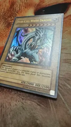 Blue-Eyes White Dragon LOB-001 Ultra Rare Near Mint Condition - Image 4