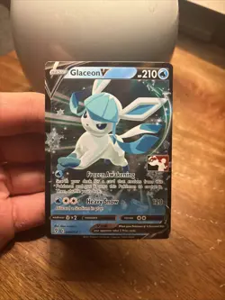 Glaceon v 040/203 Prize Pack Series Cards Holo - Image 1