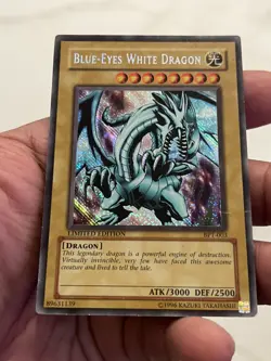 Blue-Eyes White Dragon BPT-003 Secret Rare REVERSE FOIL ERROR Yu-Gi-Oh TCG MP - Image 2