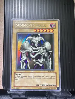 Yu-Gi-Oh Card - MRD-003 - SUMMONED SKULL (ultra rare holo) *NM/PL* - Image 1