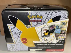POKEMON TCG CELEBRATIONS 25TH ANNIVERSARY COLLECTOR'S TREASURE CHEST LUNCH BOX - Image 1