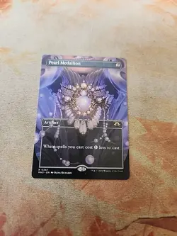 Pearl Medallion Borderless Modern Horizons 3 MTG NM - Image 1