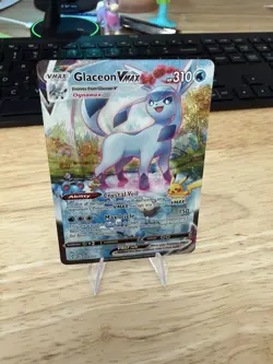 Pokemon TCG Glaceon VMAX Evolving Skies Holo Ultra Rare Card 209/203 NM/M - Image 1