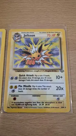 Pokemon TCG Jungle Jolteon Rare Holo 4/64 Eevee 51/64 - Image 4