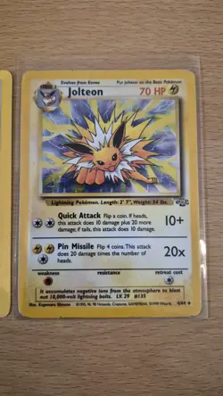 Pokemon TCG Jungle Jolteon Rare Holo 4/64 Eevee 51/64 - Image 5