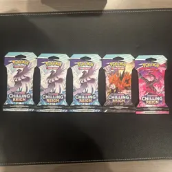 Pokemon TCG: Sword & Shield Chilling Reign Sleeved Booster Pack - Image 1