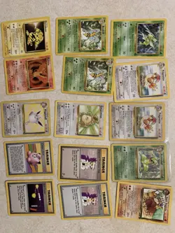 DAMAGED Lot of 70 Vintage Pokemon Cards 7x Holos, 30+ Rares Shadowless & 1st Ed - Image 3