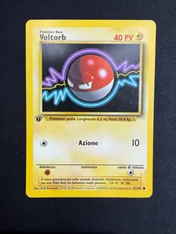 Pokemon Voltorb 67/102 Set Base Prima Edizione Wizards ITA Carte Vintage - Image 1