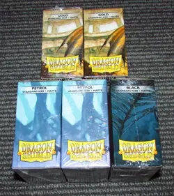 500 Dragon Shield Card Sleeves: Standard Size (Petrol, Gold & Black) - Image 3