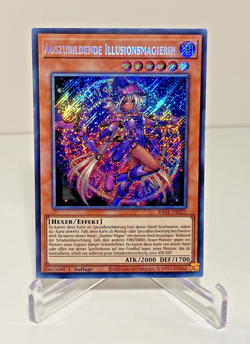 Yugioh / Auszubildende Illusionsmagieri / RA04-DE023 / Secret Rare / 1st Edition - Image 1