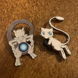 2 X Pokemon Pin Mew & Mewtwo Badge Metal Enamel Legendary Hidden Fates 2019 - Image 1