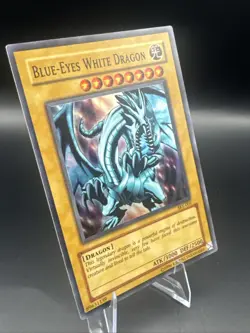 Yu-Gi-Oh! TCG Blue-Eyes White Dragon SKE-001 Super Rare - Image 3