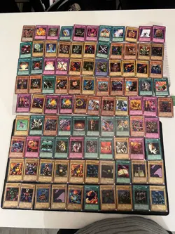 Yu-Gi-Oh! Vintage Card Lot Over 500 Cards - Image 1