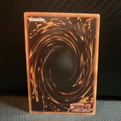 Konami Blue-Eyes White Dragon Ultra Rare SDK-001 Unlimited Holo 1996 - Image 2