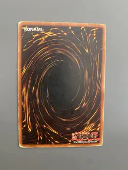 Yu-Gi-Oh! TCG Dark Magician SDY-006 Ultra Rare Unlimited, Moderately Played - Image 2