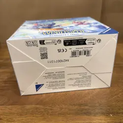 DISNEY LORCANA TCG: WINTERSPELL ILLUMINEER'S TROVE BOX - Image 5