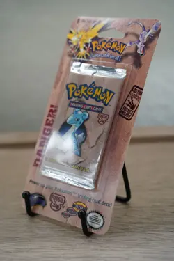 Pokemon Fossil Booster Blister Pack Lapras Artwork 1999 WOTC Factory Sealed - Image 3
