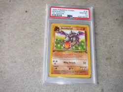 1999 POKEMON AERODACTYL FOSSIL 1ST EDITION #16 POKEMON PSA 10 - Image 1