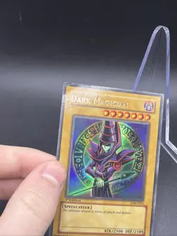 Yu-Gi-Oh! Dark Magician LOB-E003 Ultra Rare MP 1996 Kazuki Takahashi - Image 3