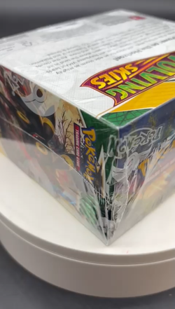 Pokemon Evolving Skies Booster Box SEALED w/ Plastic Case MINT Sword & Shield #2 - Image 2