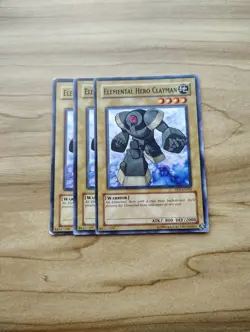 Yu-Gi-Oh! - Elemental Hero ClayMan 3X - Full Playset - Image 1
