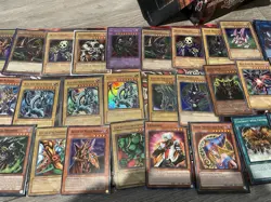 yugioh binder collection lot Dark Magician,summon Skull , Blue Eyes Dragon - Image 3