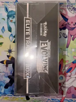 Pokemon TCG: SW&SH Evolving Skies Elite Trainer Box w/ Plastic Display Case - Image 2