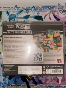 Pokemon TCG: SW&SH Evolving Skies Elite Trainer Box w/ Plastic Display Case - Image 5