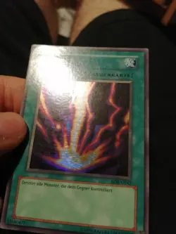 Yugioh Card Raigeki LOB-G042 Super Rare German Excellent - Image 3