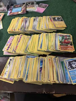 HUGE POKEMON CARD LOT ALL BASE🔥🔥 (make Offers) - Image 2