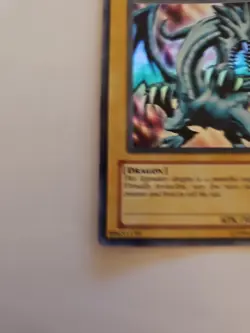 Yu-Gi-Oh Blue-Eyes White Dragon Holo SKE-001 Unlimited LP - Image 5