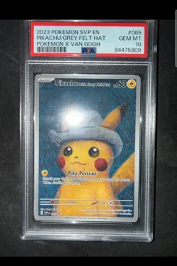 PIKACHU GREY FELT HAT VAN GOGH POKEMON SVP EN-SV BLCK STR PRM 2023 085 PSA 10 - Image 1