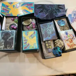 Pokemon TCG Bulk 600 Card Lot. 100 Holo . No Trainer Or Item Cards. - Image 1