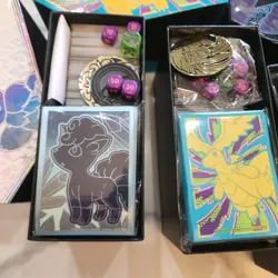 Pokemon TCG Bulk 600 Card Lot. 100 Holo . No Trainer Or Item Cards. - Image 3