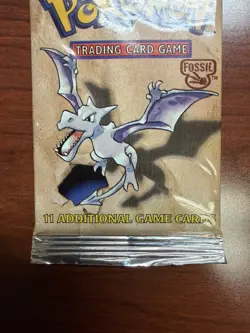 Rare Pokemon Unlimited Fossil Set Sealed Long Crimp Booster Pack - Image 4