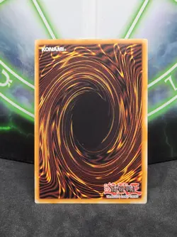 Yugioh Dark Magician MGED-EN002 Premium Gold Rare 1st Edition NM - Image 2