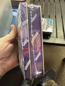 YuGiOh 2010 Duelist Pack Tin Purple - Sealed - Image 2