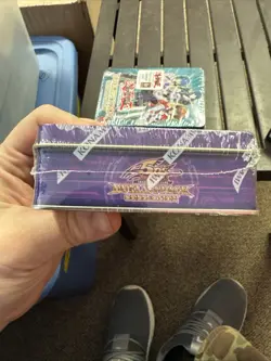 YuGiOh 2010 Duelist Pack Tin Purple - Sealed - Image 5