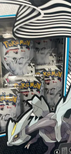 Pokemon TCG Unova Heavy Hitters Premium Collection Box Special Edition Kyurem - Image 5